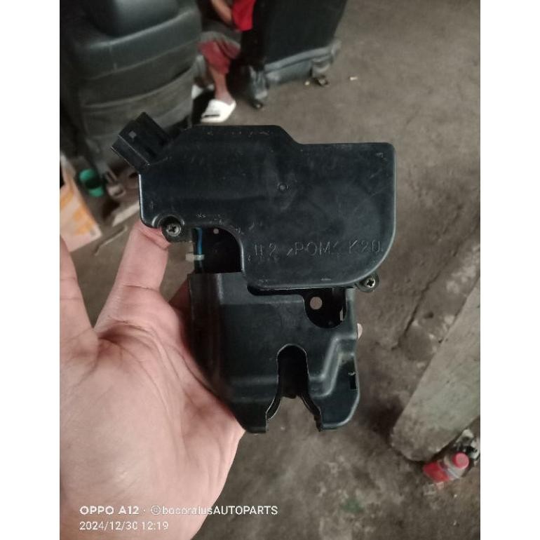 doorlock bagasi Honda Accord CM5