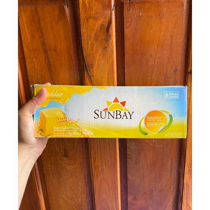 

Keju Sunbay Keju Cheddar Olahan Keju Parut 1Box Ukuran 2Kg