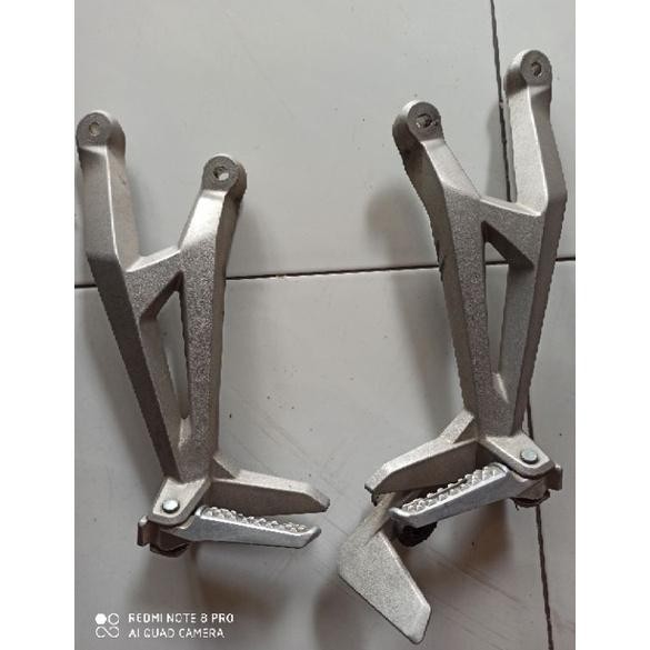 footstep belakang CBR 250RR original