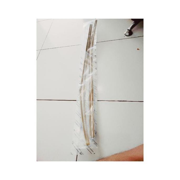 Lis Kaca Belakang Innova Reborn Venturer | ORIGINAL |