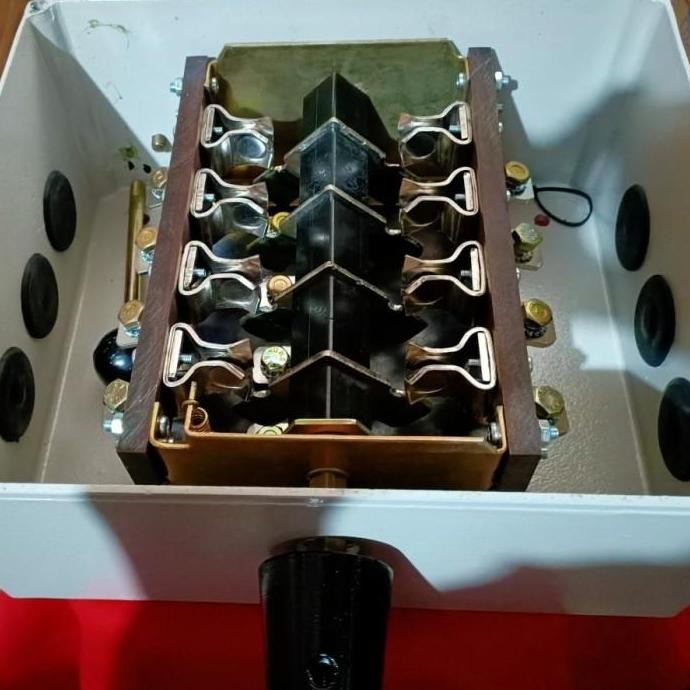 Cam Starter / Genset / Handle / Cos 4P 125A Gz Pisau