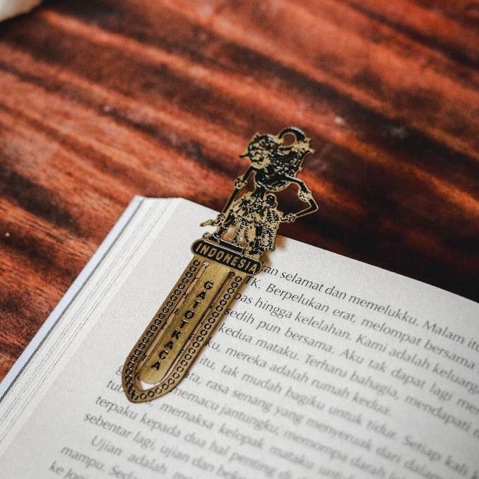 

BEBAS ONGKIR - Pembatas Buku Logam Kuningan Edisi Tokoh Wayang paket souvenir hadiah