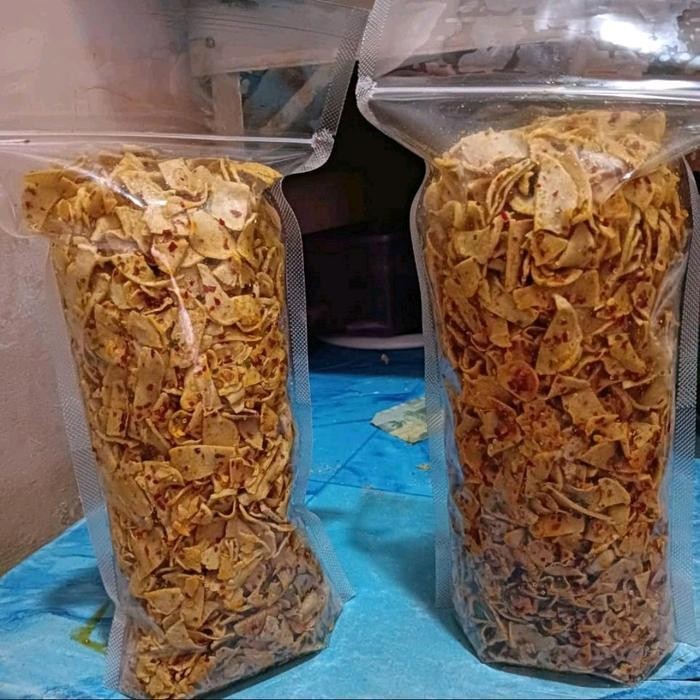 

SEDIA! basreng seblak daun jeruk pedes 1 kg Cikur Food Snacks Pedas Goreng Ori!!