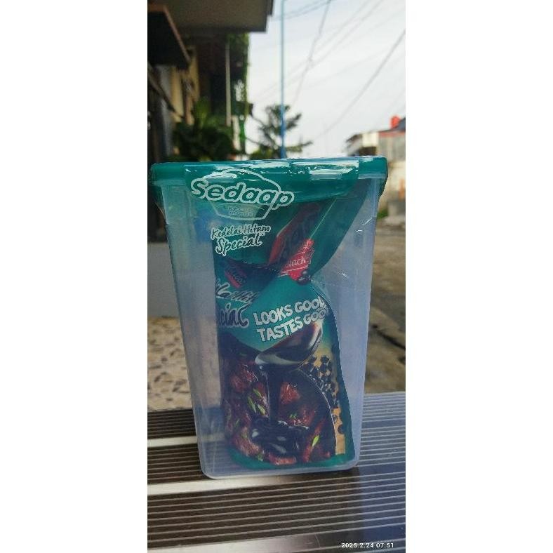 

Kecap Sedaap 725 G Free Toples Nugi