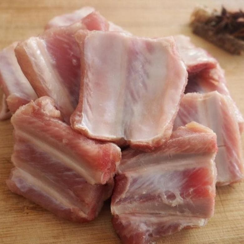 

Iga Babi Bakut 500gr Potong Berkualitas Tinggi Nugi
