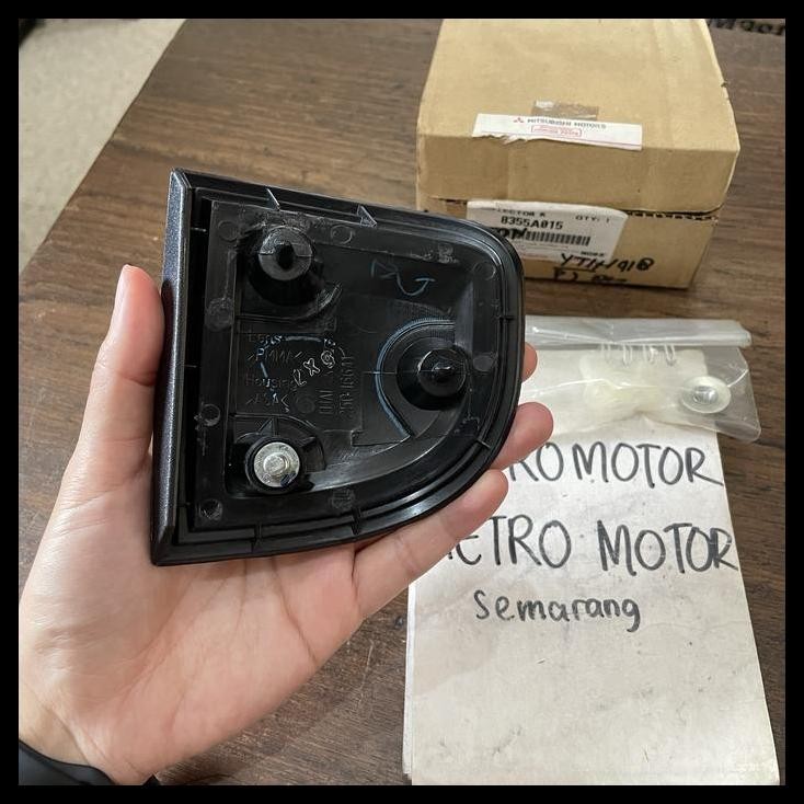 DISKON LAMPU REFLEKTOR REFLECTOR BELAKANG MITSUBISHI STRADA TRITON L200 