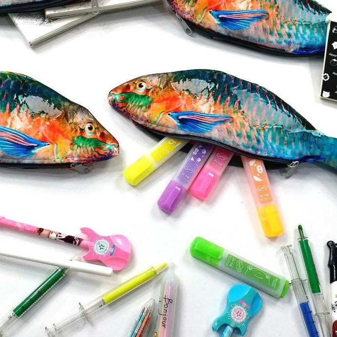 

Tempat Pensil Shrelo Ikan Kakaktua Untuk Penggemar Ikan Kakatua Alat Tulis Kantor Sekolah Kreasi Lokal Indonesia