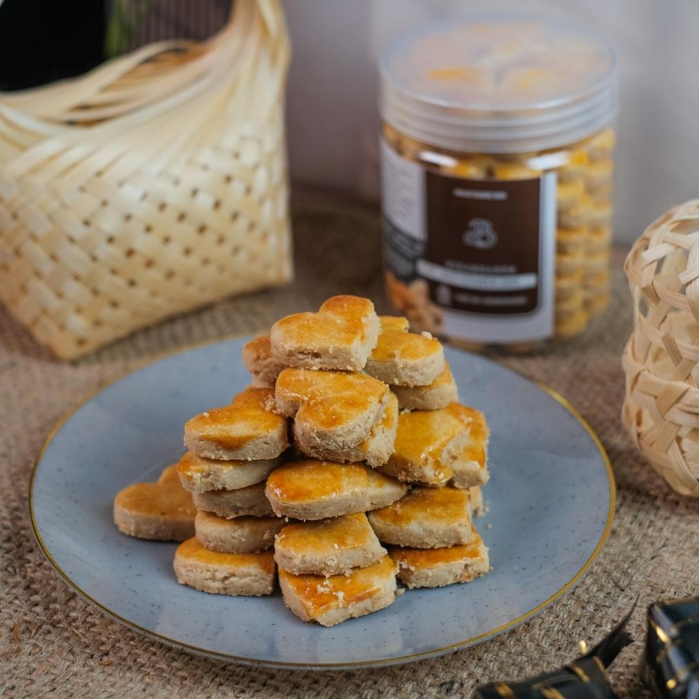 

Kue Kacang Jadul Enak Lembut Bibasnacks ( Gratis kue sagu / semprit kemasan Pouch ) Nugi