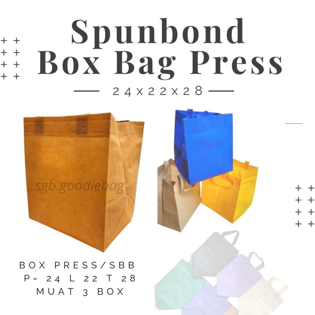 

Tas HBPA BOX isi 12 (Box 22x22 / Box 20x20 ) HARGA /Lusin Bahan 75gm / Goodie Bag Box Bag Nugi