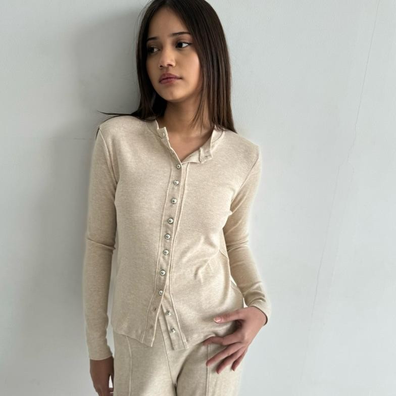 Kekinian KAIA TOP | Atasan Knit Wanita Lengan Panjang Basic Korean Top Summer Baju Knit Kancing Rib 