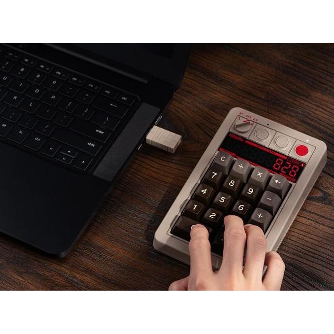 

TERMURAH - 8BitDo Retro 18 Mechanical Numpad / Calculator