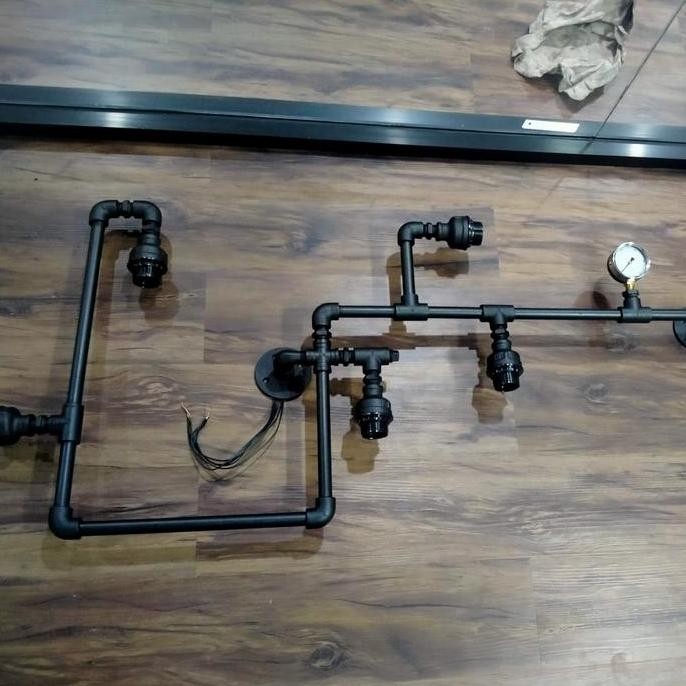 lampu dinding pipa industrial / industrial wall pipe lamp