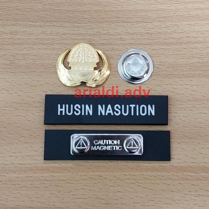 

Sale Satu Set Nametag Hitam Doff Dan Pin Korpri Eching Kulit Jeruk Magnet
