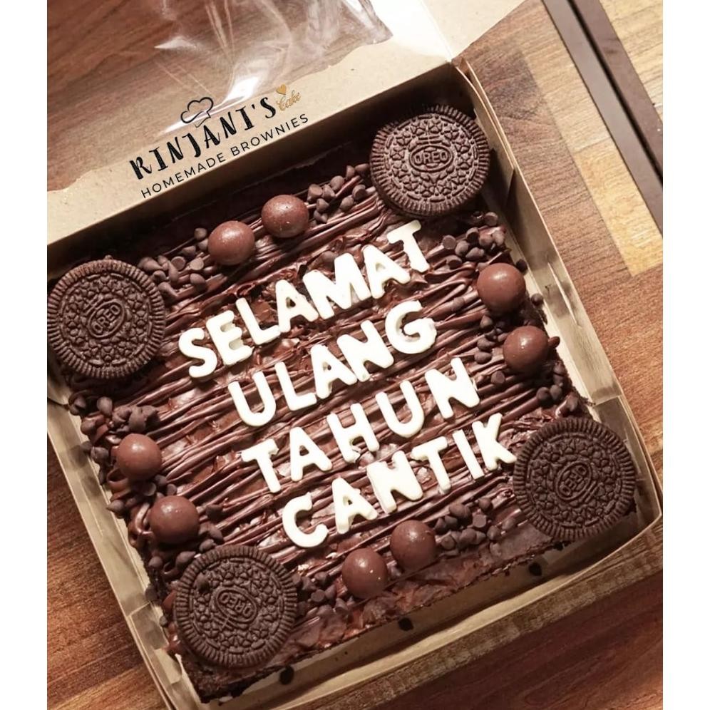 

Promoo!! Brownies Panggang Sekat Fudgy full topping coklat/ Brownies custom ulang tahun 20x20cm 25 pcs