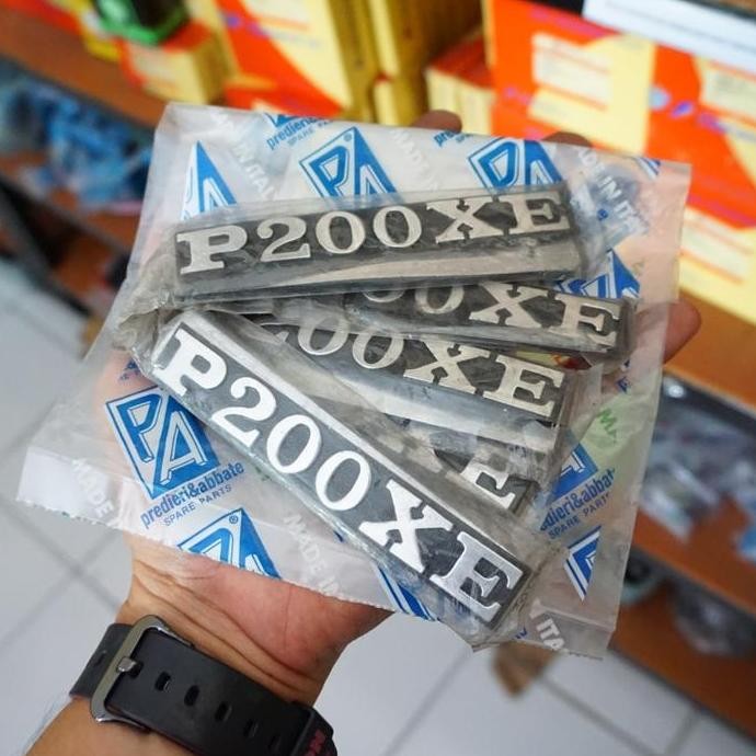 Ready...Ready...Ready...] Emblem P200XE Dada Sayap Depan Vespa Spartan Excel Px200 Original PA