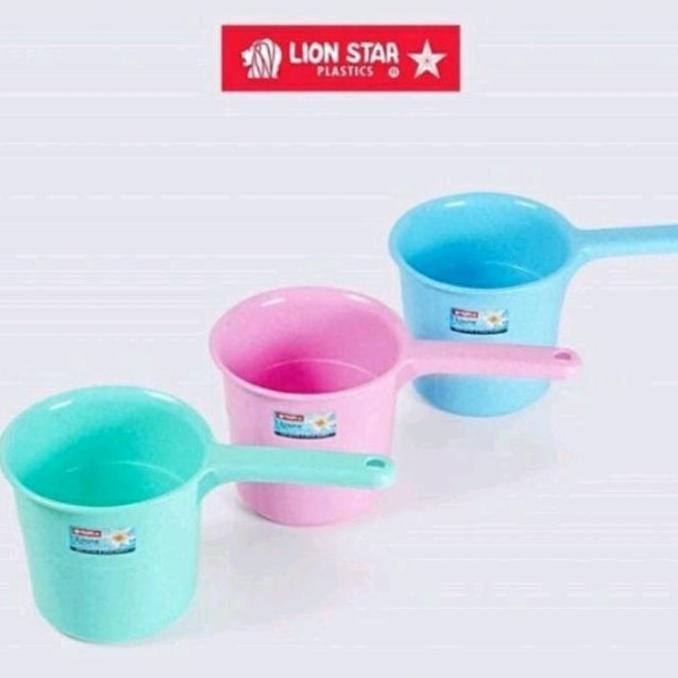 Gayung Plastik Lion Star DELUXE Gayung Mandi Lion Star