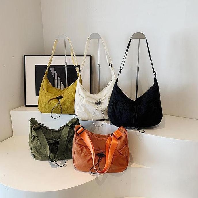 

Baru Tas Selempang Unisex Nylon Chiyum Korean Style Waterproof Kapasitas Besar