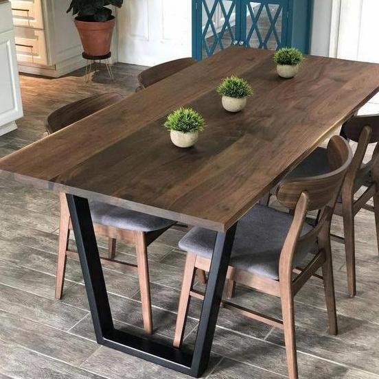 Meja Makan kaki besi minimalis