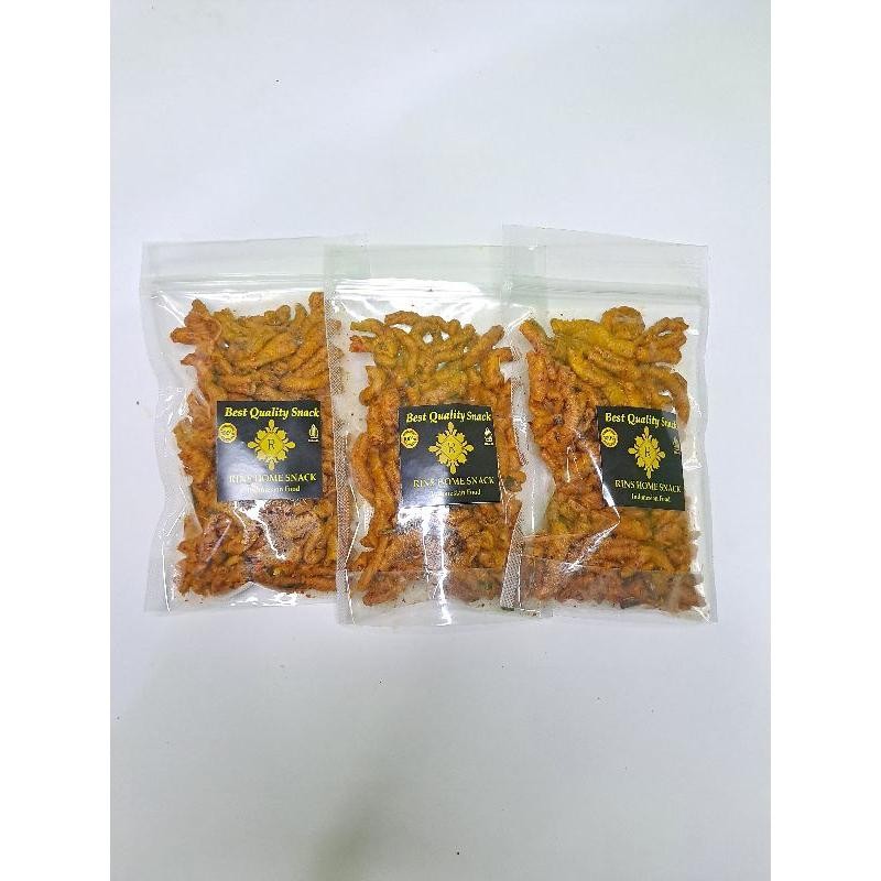 

Kripik Usus Pedas Daun Jeruk 100Gr Berkualitas