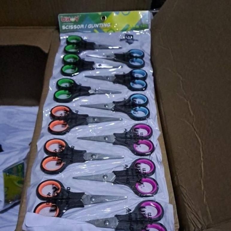 

Gunting Kecil Hw 4 ukuran 5,5 inch Harga Untuk 1 Renceng isi 12 Nugi