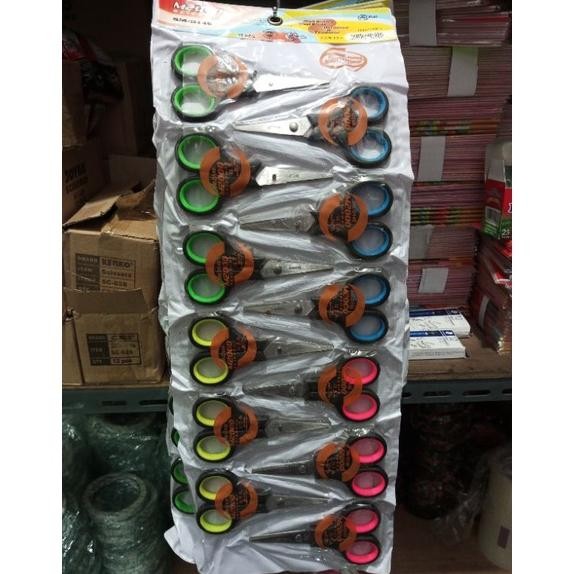 

Gunting Kecil Renceng Emidio 845 ( 1lbr/12pcs ) Nugi