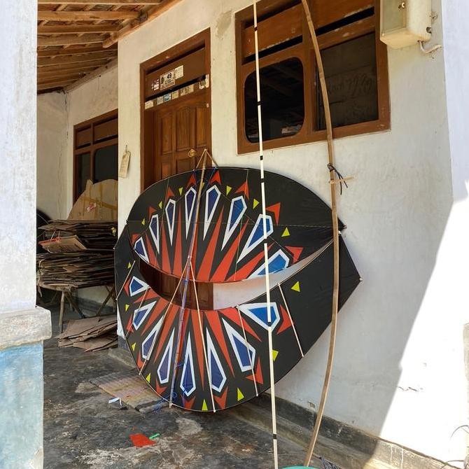 (Allthebest) Layangan Pegon Motif Arsir 2.5m Bambu