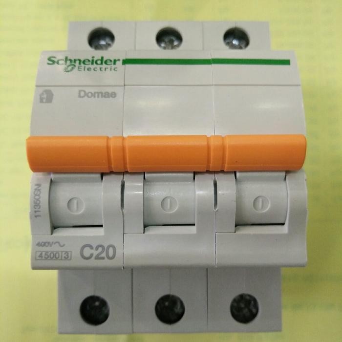 MCB 20A 3P Domae Schneider
