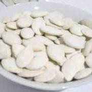 

Kwaci Putih 500gram / Kuaci Putih Biji Labu / Pumkin Seeds aSt