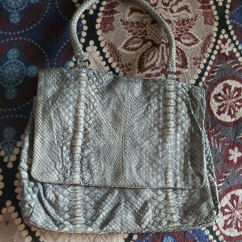 tote kulit ular asli