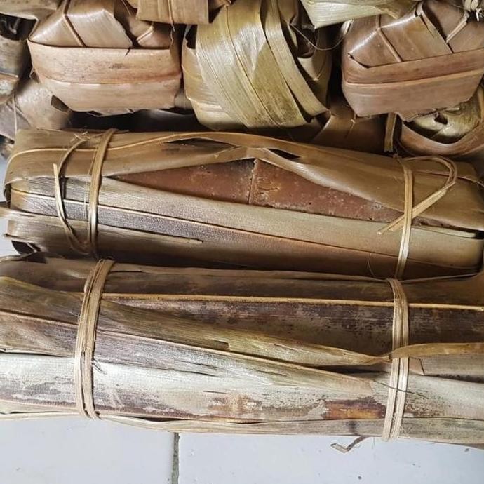 

Baru Gula Aren 1-1.2kg - Palm Sugar Murni Tradisional Premium