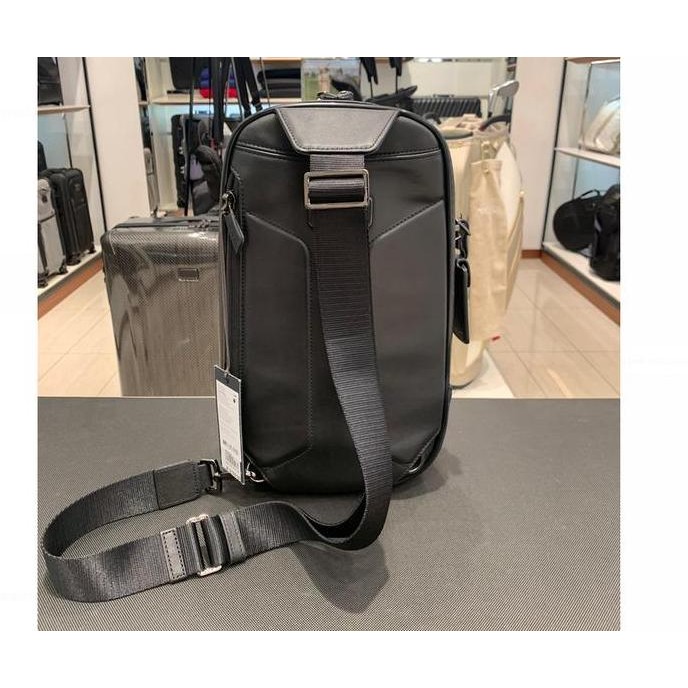 Murah Tumi I Mclaren Torque Sling Bag - Tas Selempang Pria -  Carbon