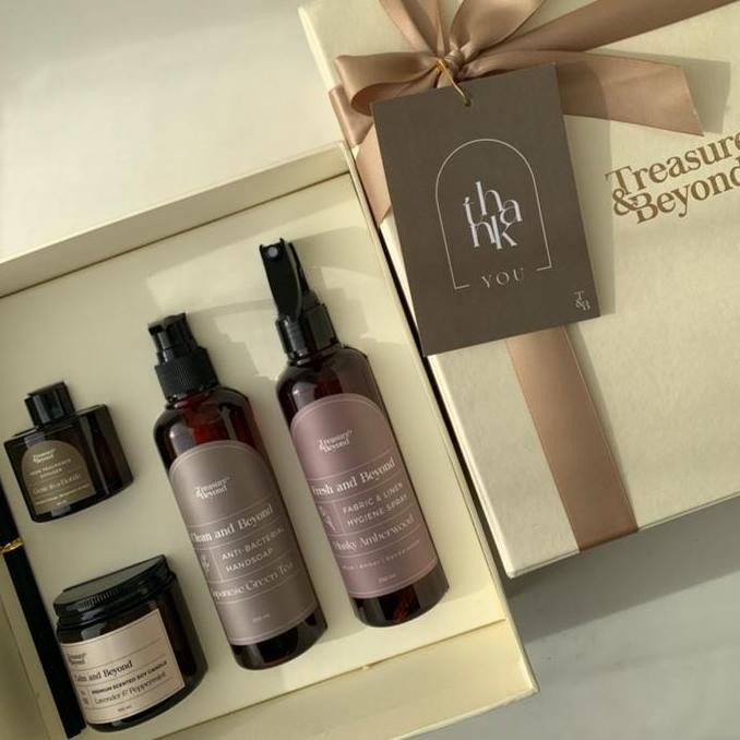 

Ready Home Essential Gift Box Hamper Souvenir Birthday Gift Set