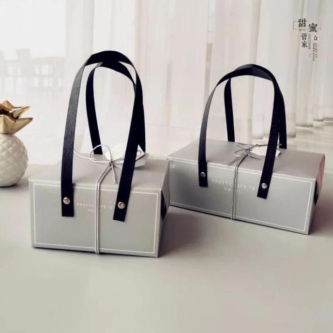 

Ready Paper Bag Multifungsi | Souvenir Tas Kue Hampers Gift Grey Tali