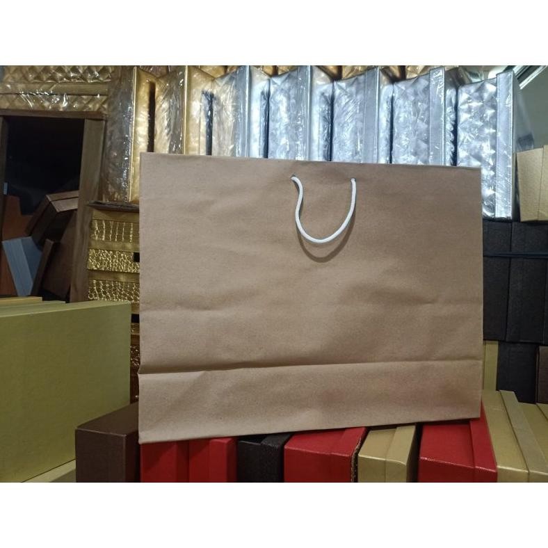 

paper bag jumbo landscape polos isi 12 pcs terlaris dan termurah aSt