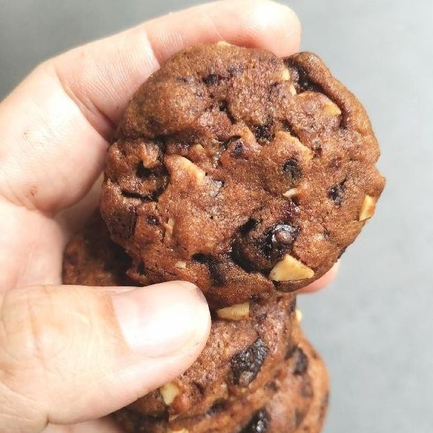

Cookies Dark Chocolate Chip - Cemilan Cokelat Kering Renyah Enak Stok Terbatas