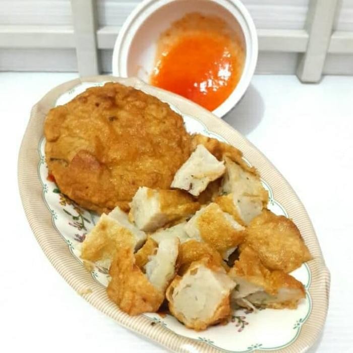 

IX bakso ikan goreng / ampiang / kue ikan goreng