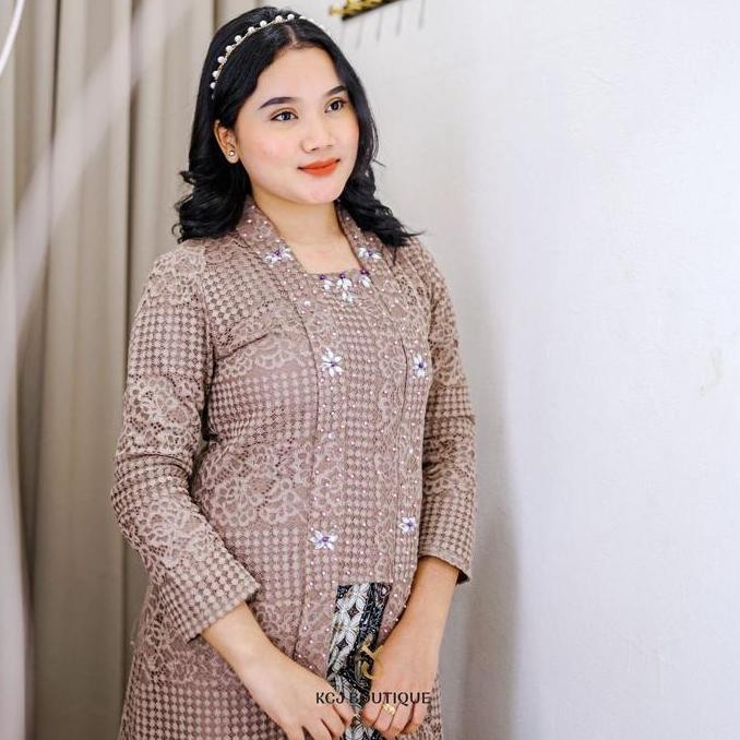 KCJ - Kebaya Kutubaru PUSPA Kombinasi Tile dan Brokat Mewah Daily H24