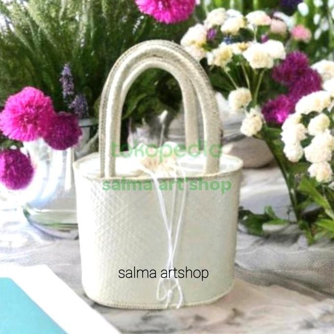 favorit] tas wanita oval anyaman pandan/ tas piknik oval anyaman pandan,tas mukena pandan tali serut