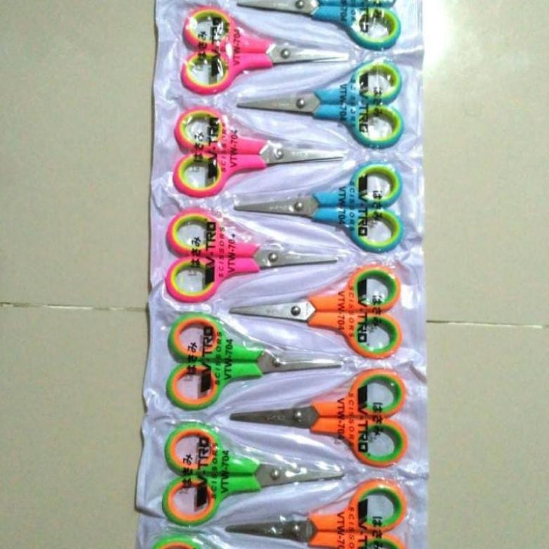 

Terlaris Gunting Renteng Warna Isi 12Pcs Terlaris