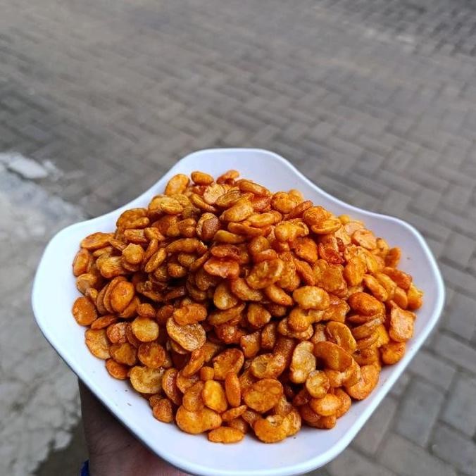

Kacang Koro Kupas Ori dan Balado Snacks Kering