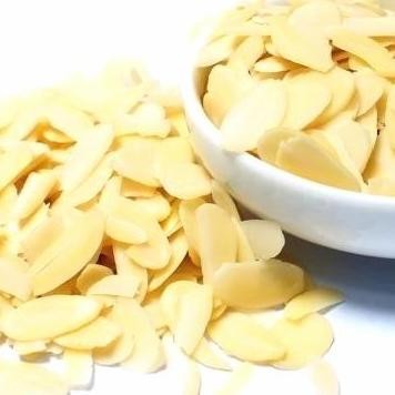 

Almond slice 1kg / kacang almond slice USA