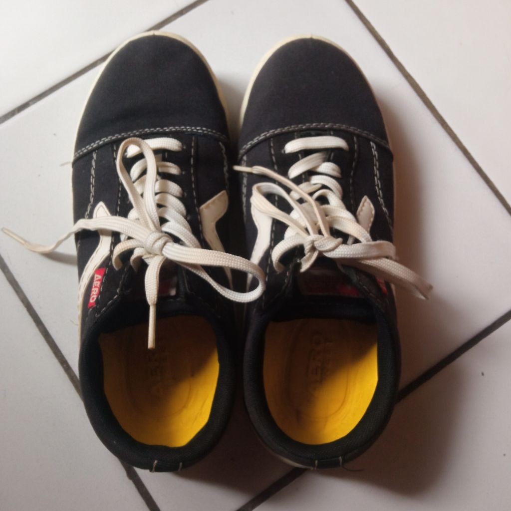 Preloved Aerostreet Massive Low ukuran 39