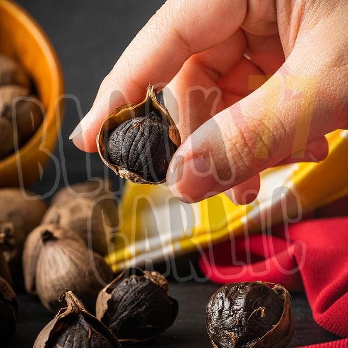 

Black Garlic Kupas - 180 gram Alami Rendah Kolestrol