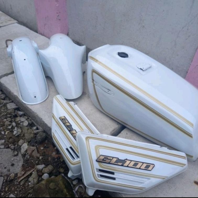 Body Set GL 100 Putih Tangki GL 100 Putih Set Spakbor Dpan Belakang GL 100 Putih