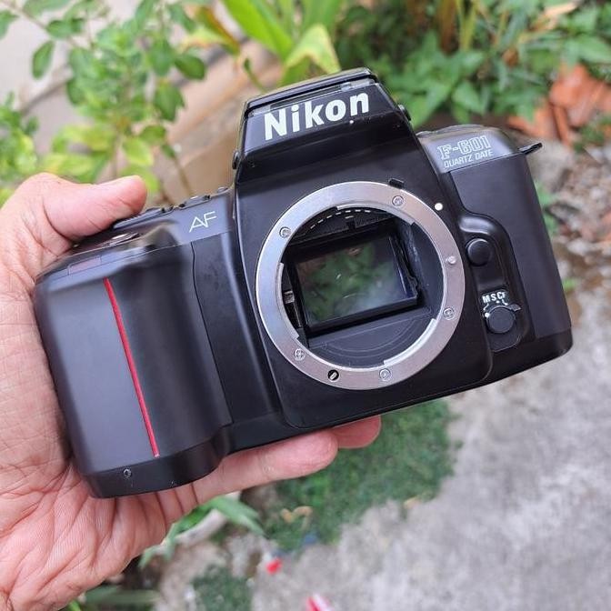 kamera analog nikon f601 mulus