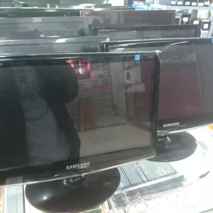 NEW OBRAL MURAH LCD MONITOR KOMPUTER 19INCHI WIDE SCREEN MERK CAMPUR ORI
