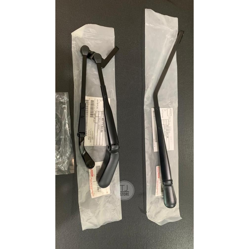 Arm Wiper Set Belakang Toyota Land Cruiser VX Barndoor