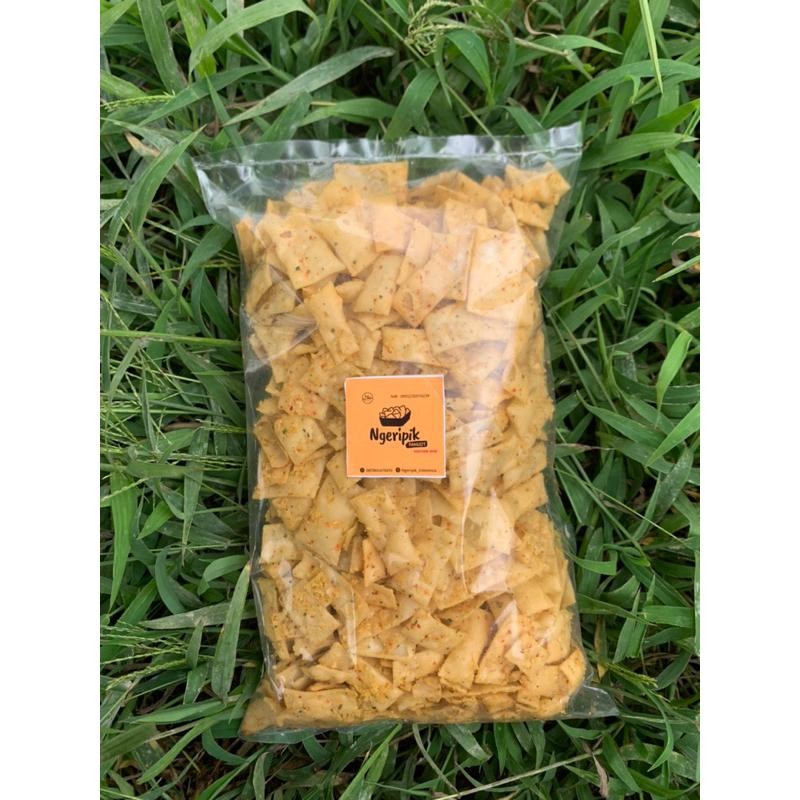 

Ngeripik Pangsit Azizha Daun Jeruk 500Gr Dua Rasa