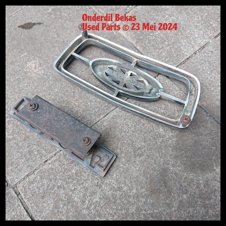 HOT DEAL EMBLEM GRILL TOYOTA CORONA 2000 RT132 