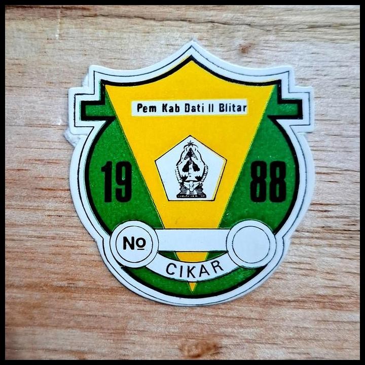 

DISKON KOLEKSI JADUL / VINTAGE. PAJAK CIKAR (LABEL STIKER) PEMERINTAH KABUPATEN DATI II BLITAR 1988 !!!!!